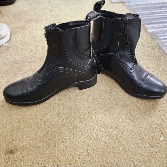 Saxon booths  - Picture 2 of 6